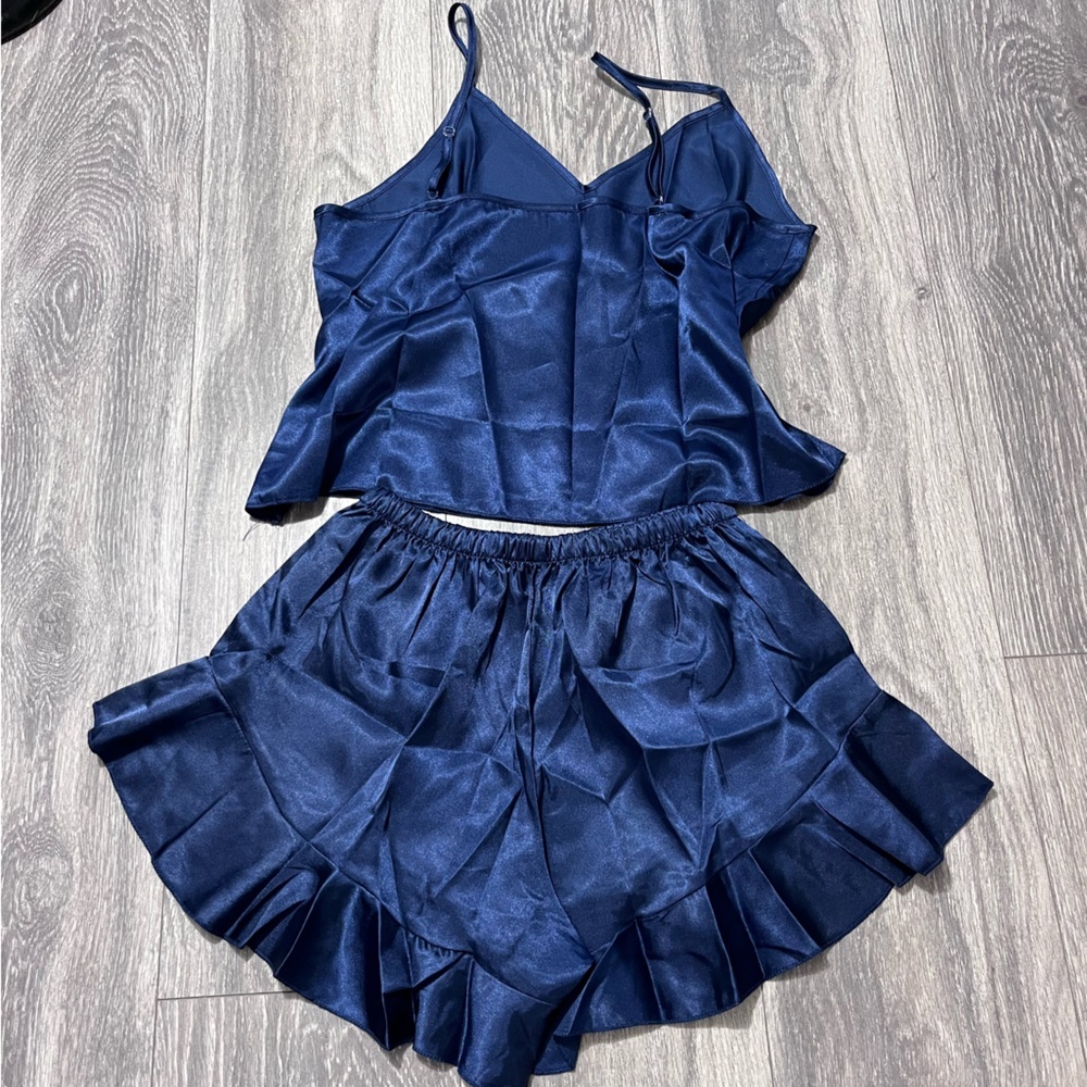 Silky Satin Pajama Set - New - Picture 2 of 3